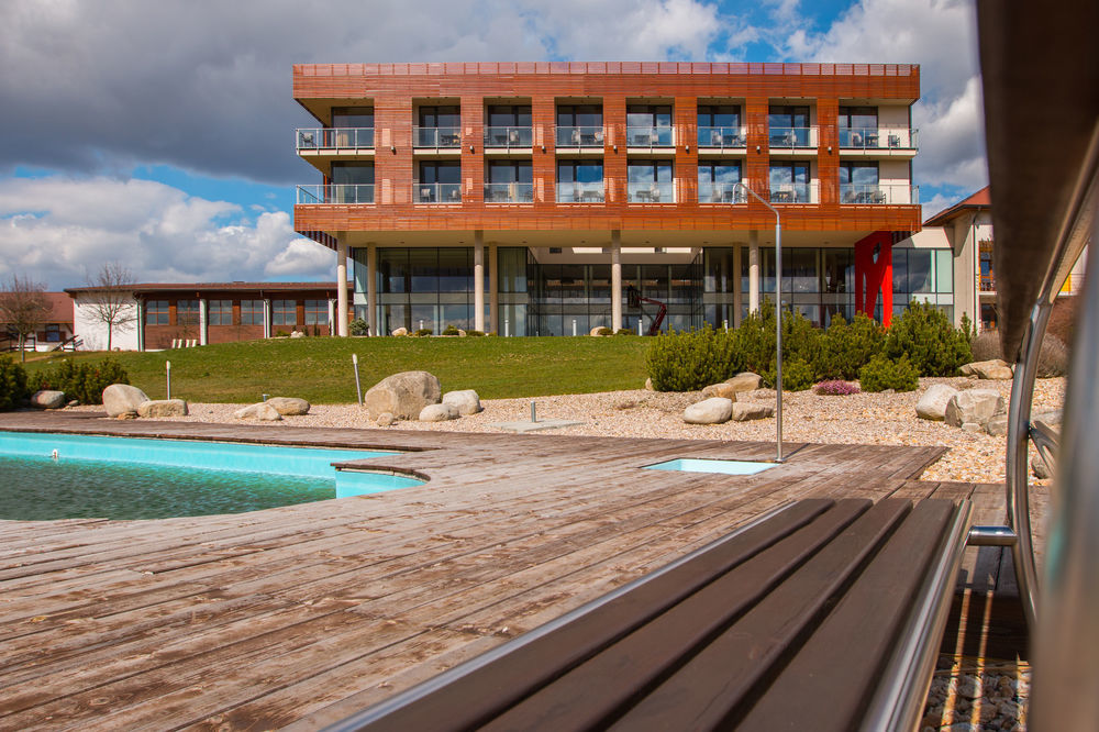 Velichovky K-Triumf Resort מראה חיצוני תמונה
