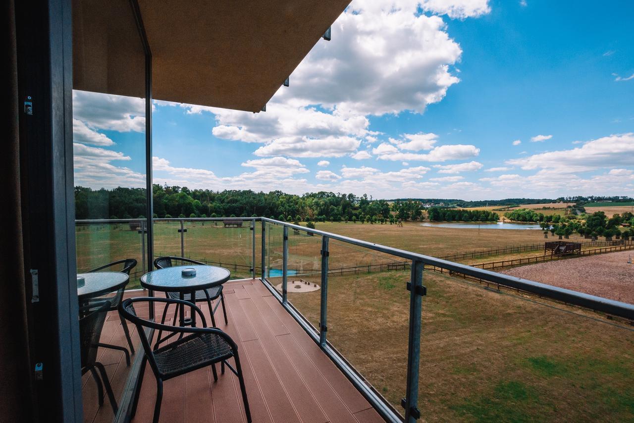 Velichovky K-Triumf Resort מראה חיצוני תמונה