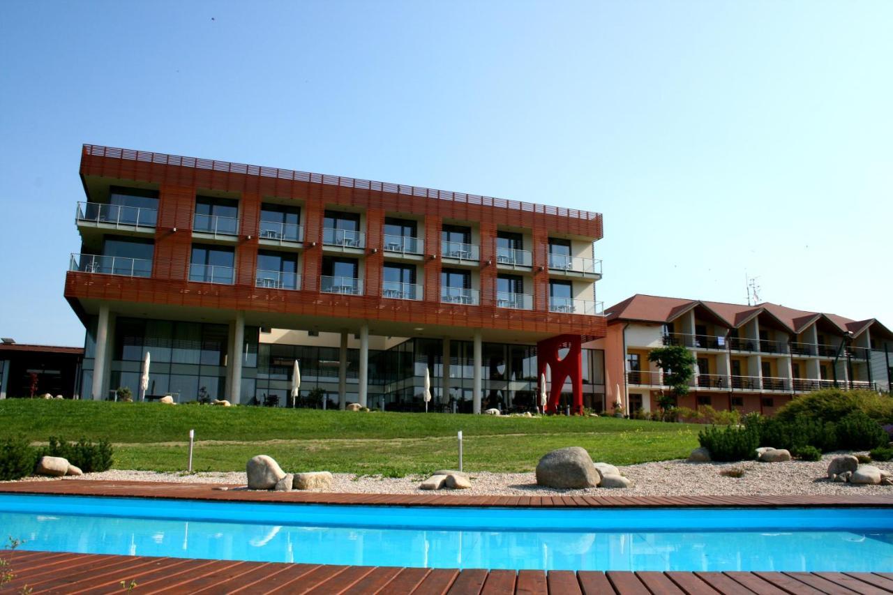 Velichovky K-Triumf Resort מראה חיצוני תמונה