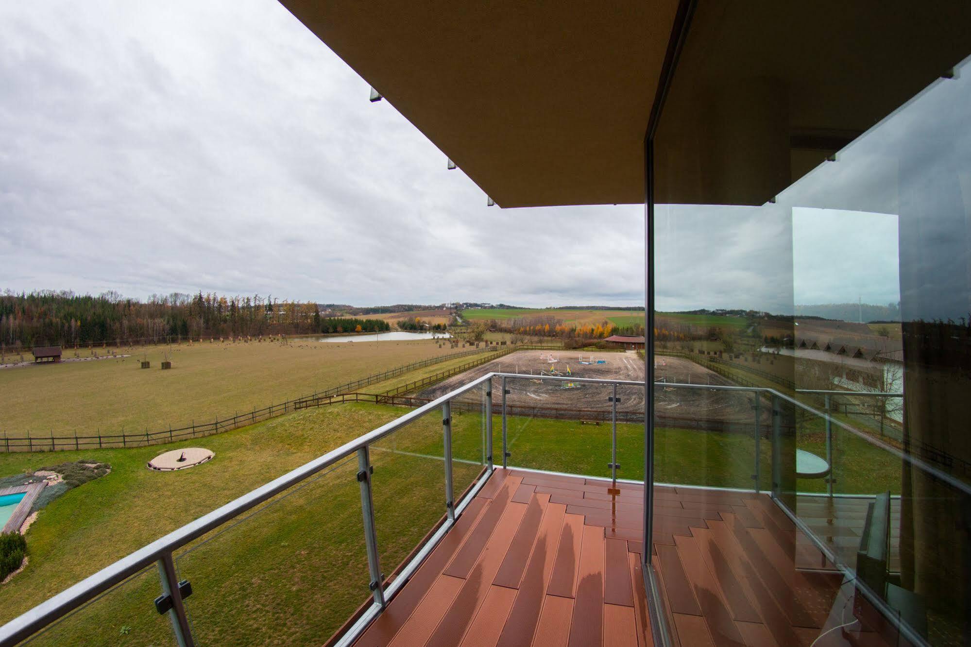 Velichovky K-Triumf Resort מראה חיצוני תמונה