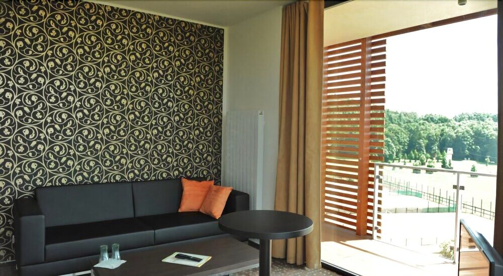 Velichovky K-Triumf Resort מראה חיצוני תמונה